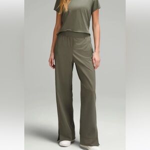 Stretch Woven Wide-Leg High-Rise Pant size small